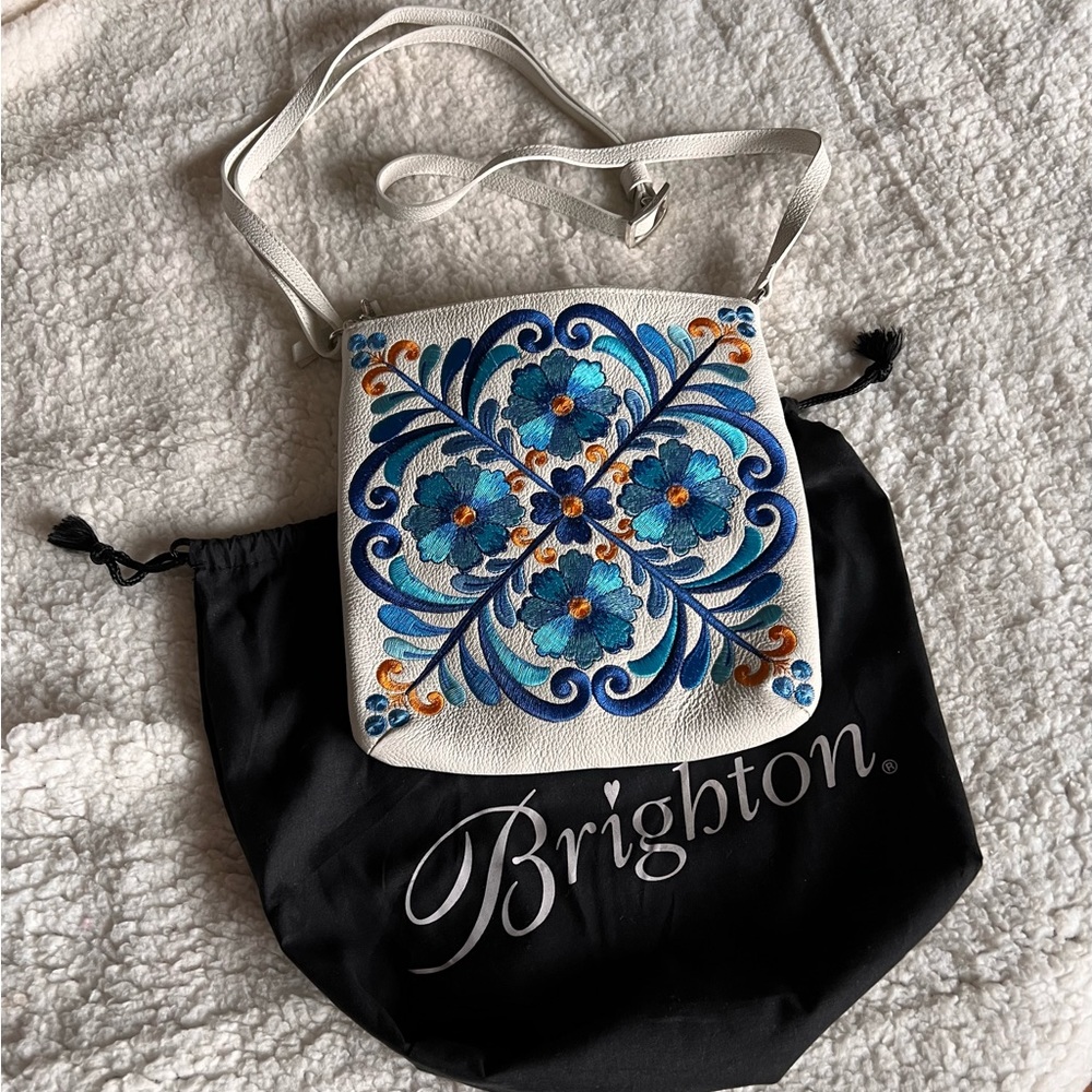 Brighton Crossbody Bag-White with Embroidered design-Excellent condition no tags